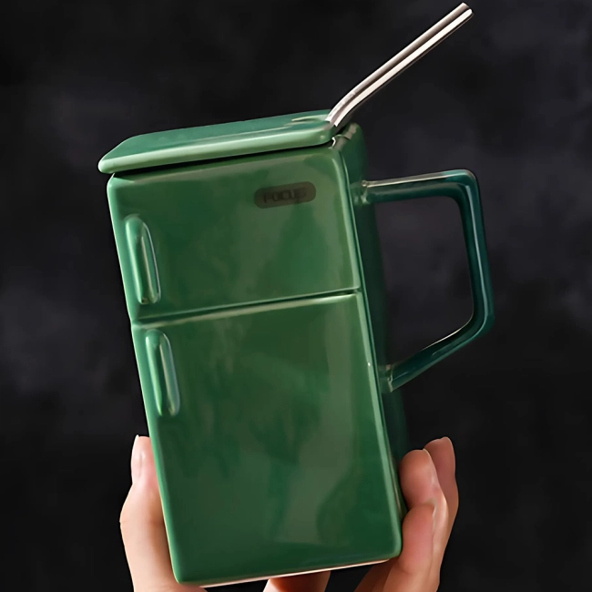 чашка з кришкою і трубочкою