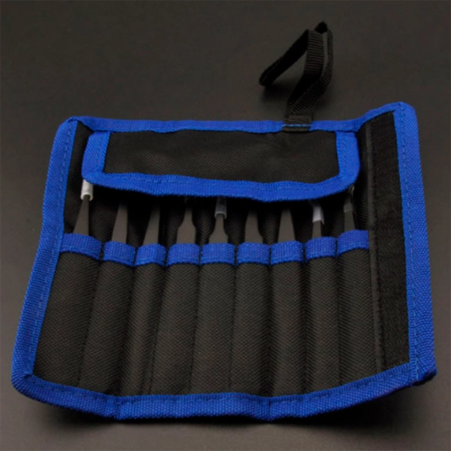 пинцеты в чехле