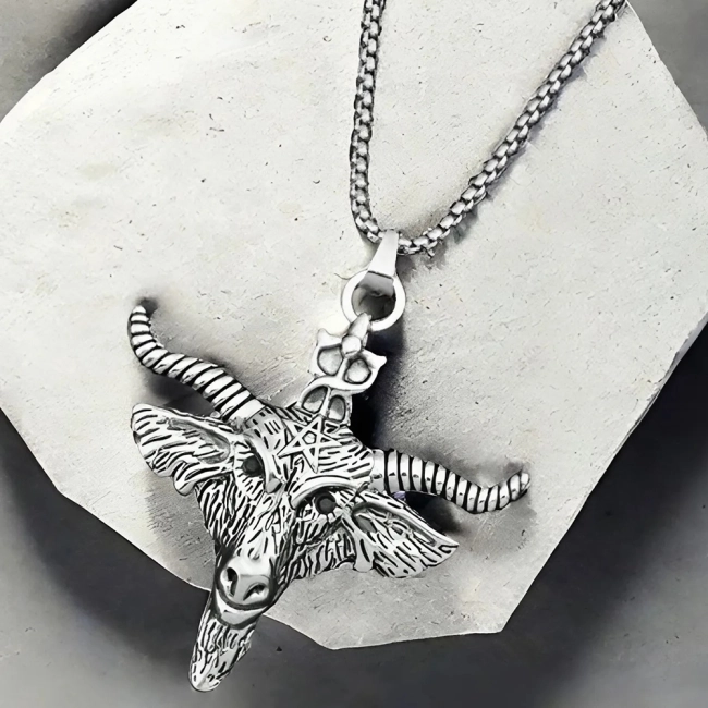 кулон голова Бафомета