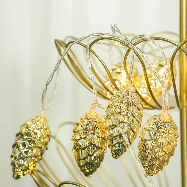 Купити гірлянду з шишками