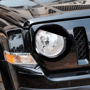 накладки на передние фары