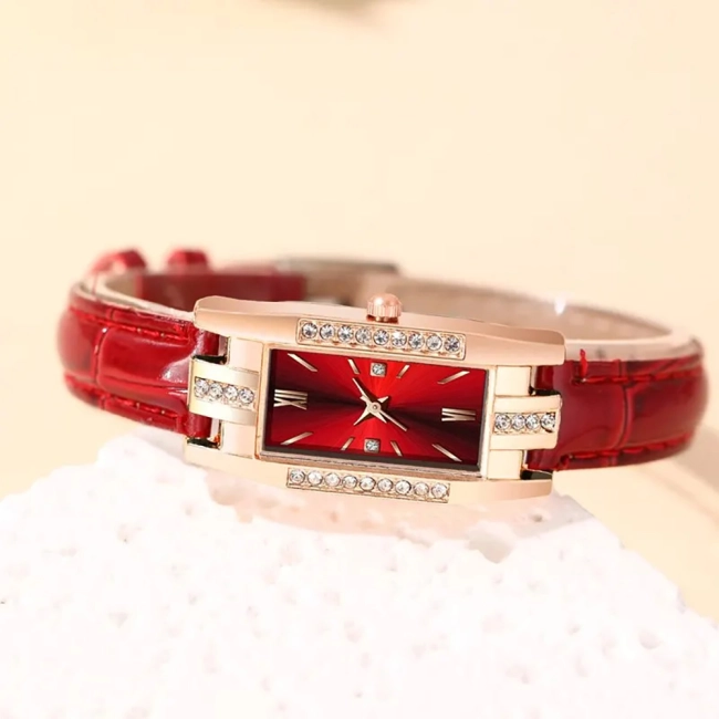 жіночий годинник з камінням на циферблаті