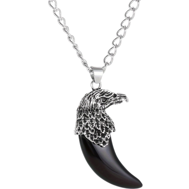 кулон с клыком