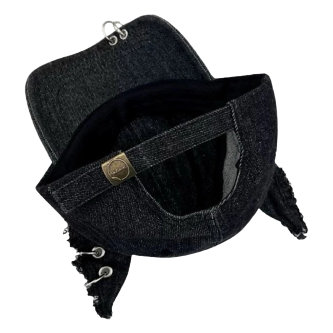 бейсболка з потертостями