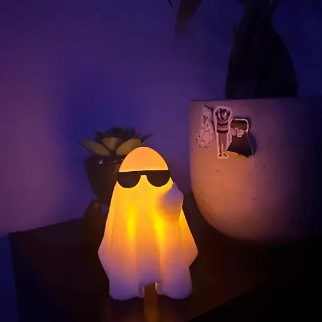 фигурка с подсветкой призрак