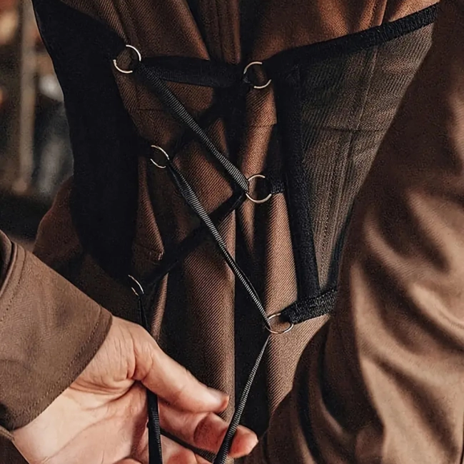 жіночий корсет на одяг