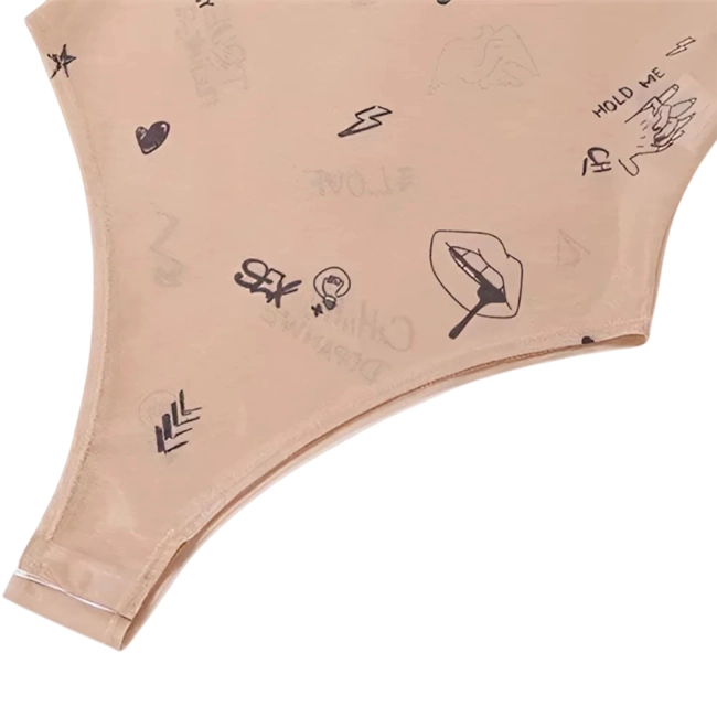 жіноче боді з тату