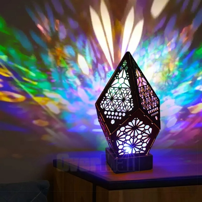 лампа з візерунками