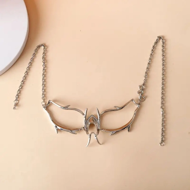 металева маска для обличчя