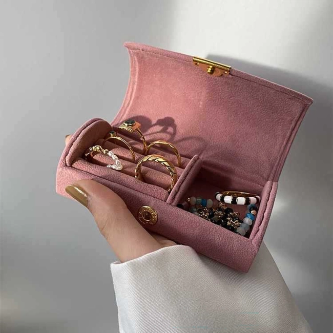 скринька для прикрас із кришкою