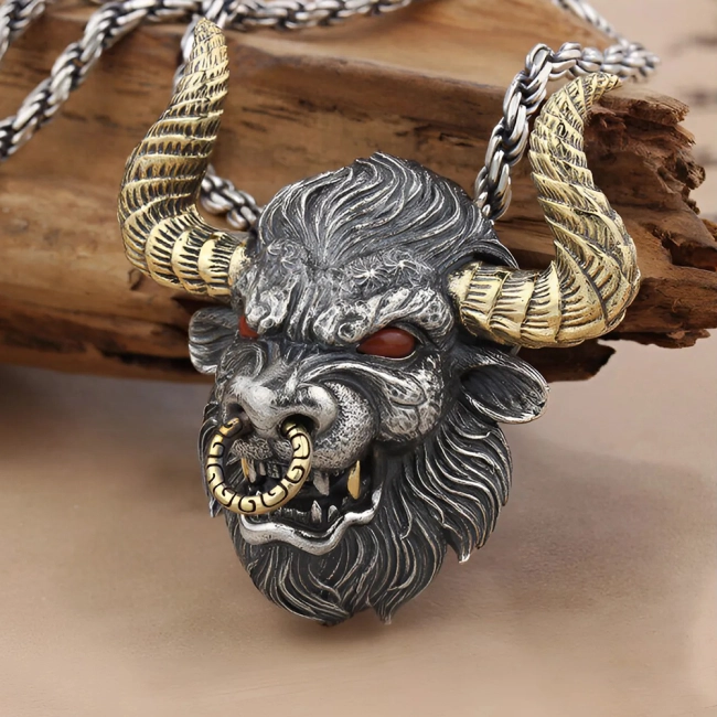 кулон голова бика