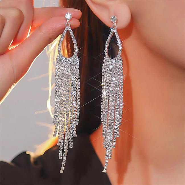 Вечірні довгі сережки