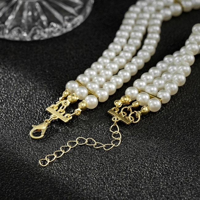 перлинний чокер із намистин