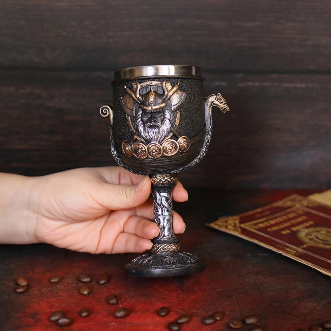 кубок на ніжці