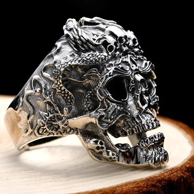 чоловічий перстень із черепом