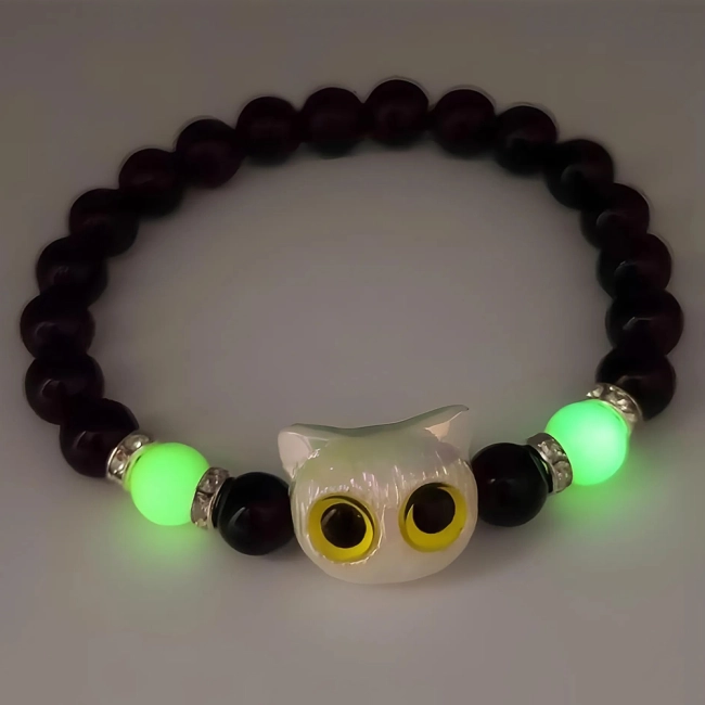 Браслети з сяючими намистинами
