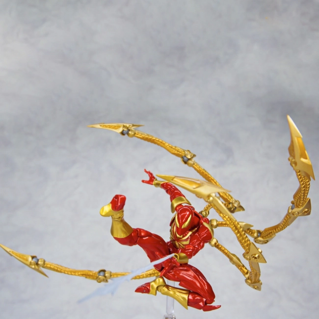 подвижная фигурка Человек паук с щупальцами