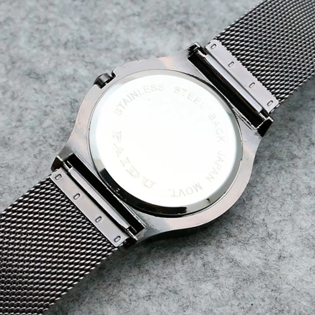 наручний годинник для чоловіка та жінки