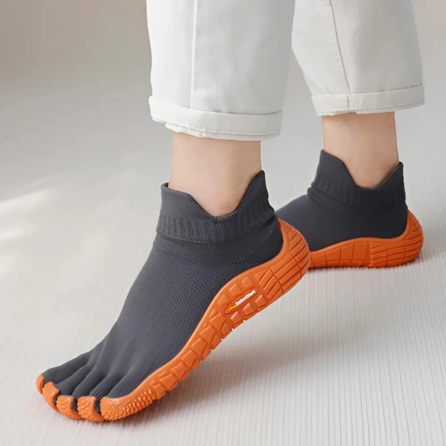 спортивная обувь с пальцами