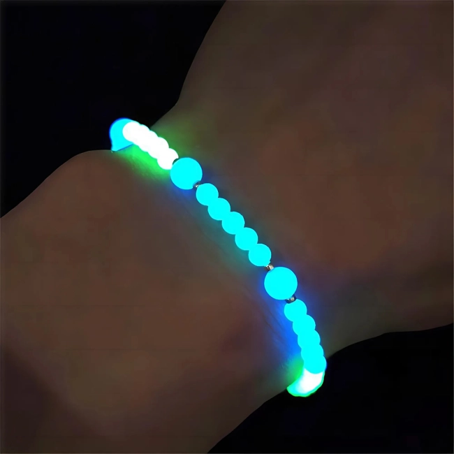 женский браслет из бусин