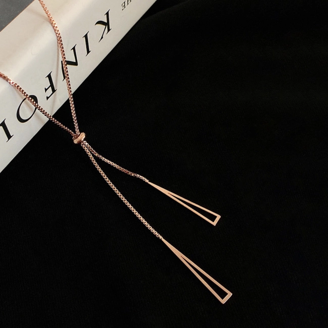 ланцюжок на шию з підвіскою