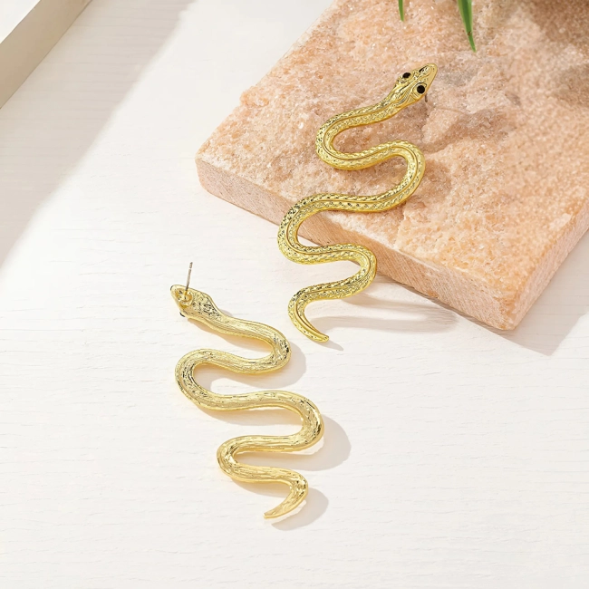 серьги со змеей