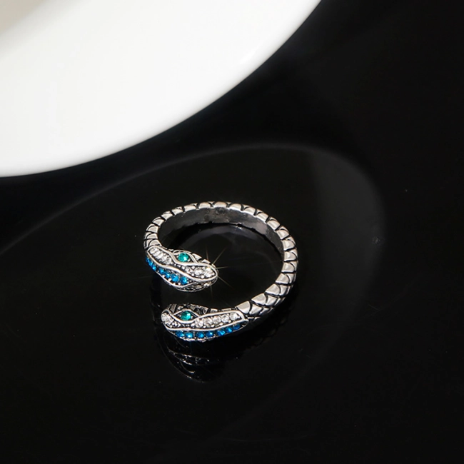 кольцо змея для женщин