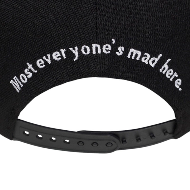 кепка з Чеширським котом