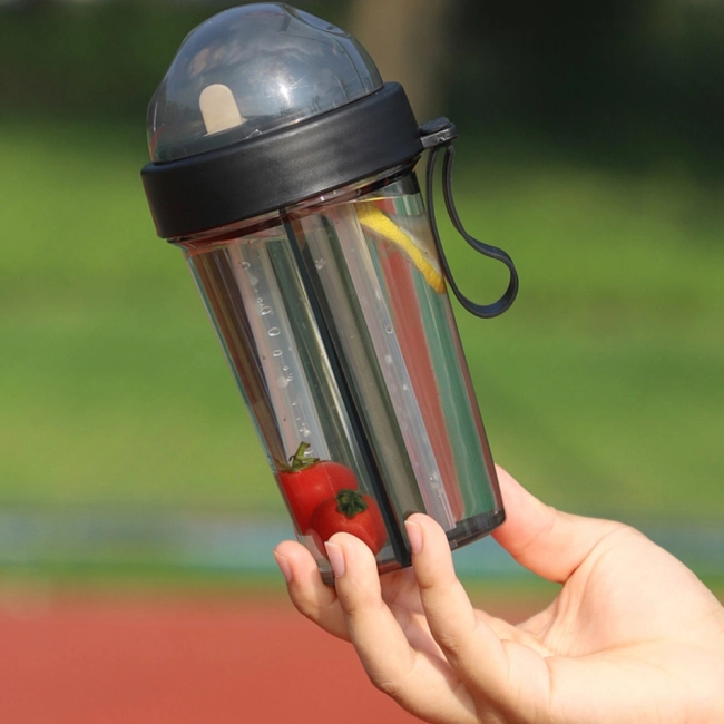 бутылка для воды с двумя отсеками