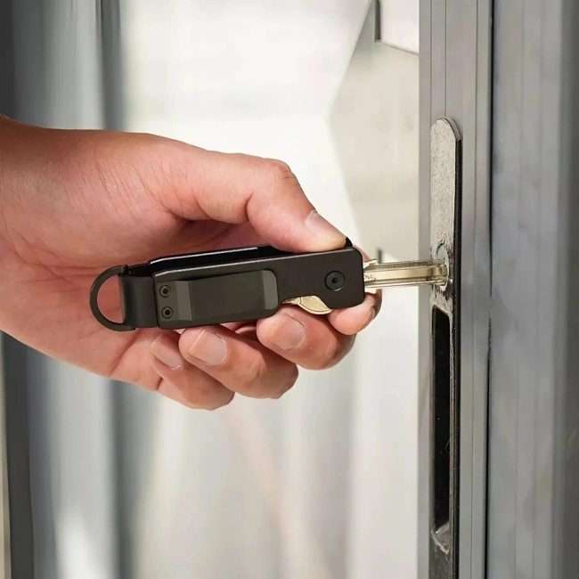 компактний тримач ключів