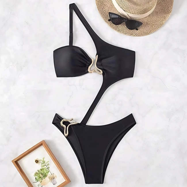 купальник із відкритою спиною