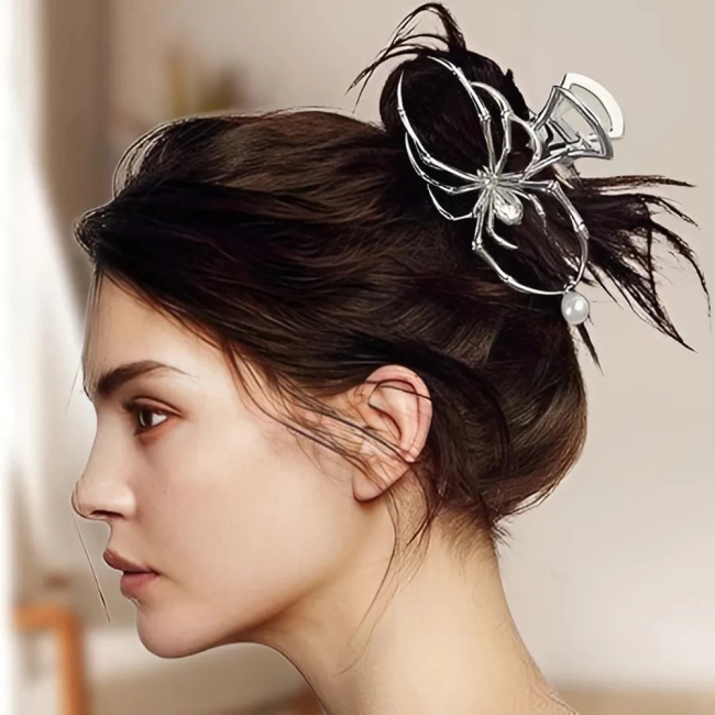 шпилька-краб у формі павука