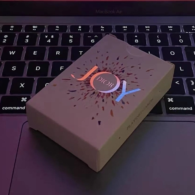 карти зі світловим ефектом