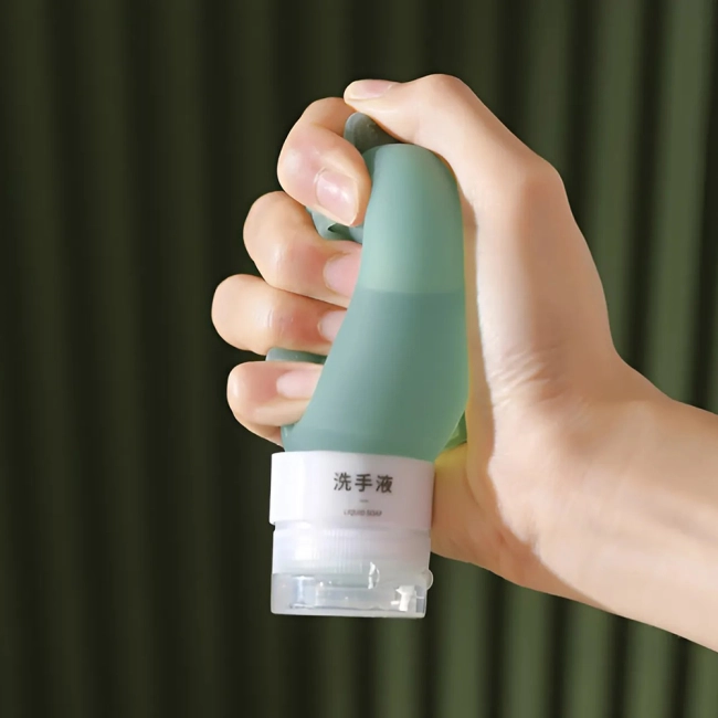 набір дорожніх флаконів для шампунів