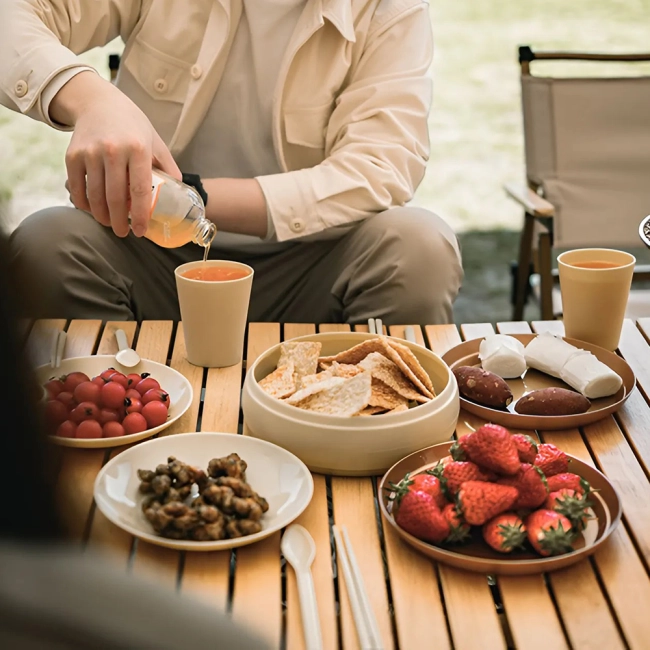 туристичний посуд на 4 людини