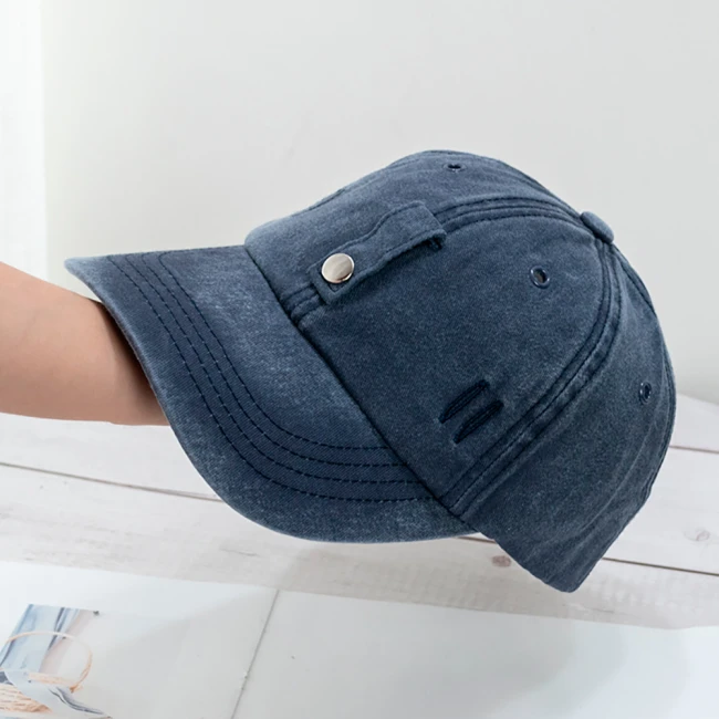 кепка с потертостями