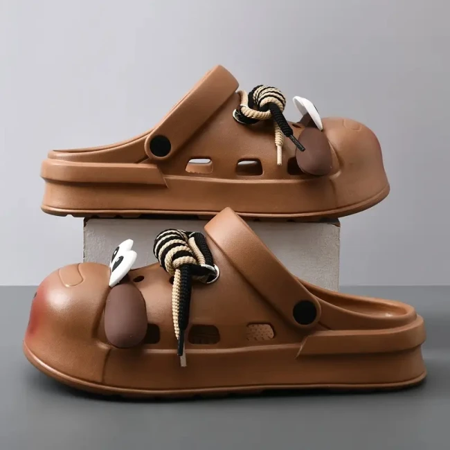 закриті шльопанці з ремінцем