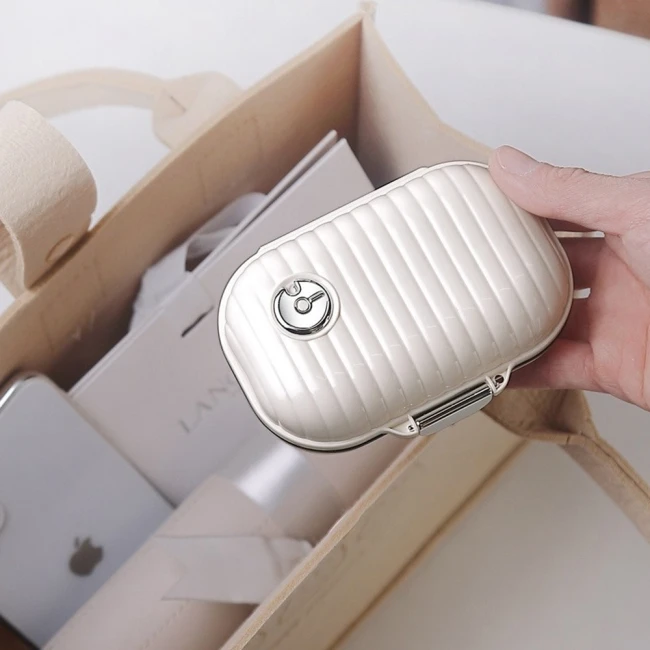 таблетниця з роздільниками