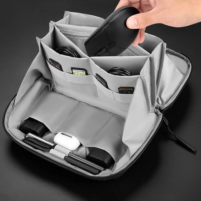 кейс для проводів та зарядок