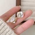 сережки на мочку уха