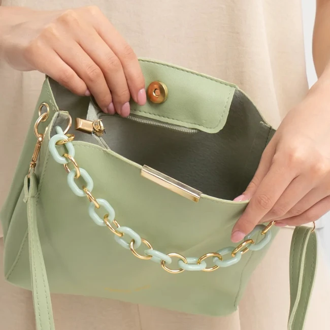 жіноча сумка на плече