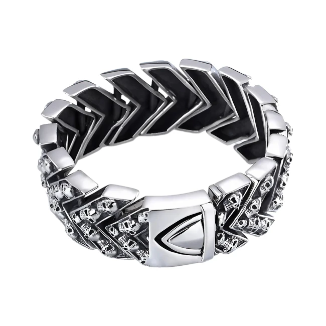 браслет с черепами