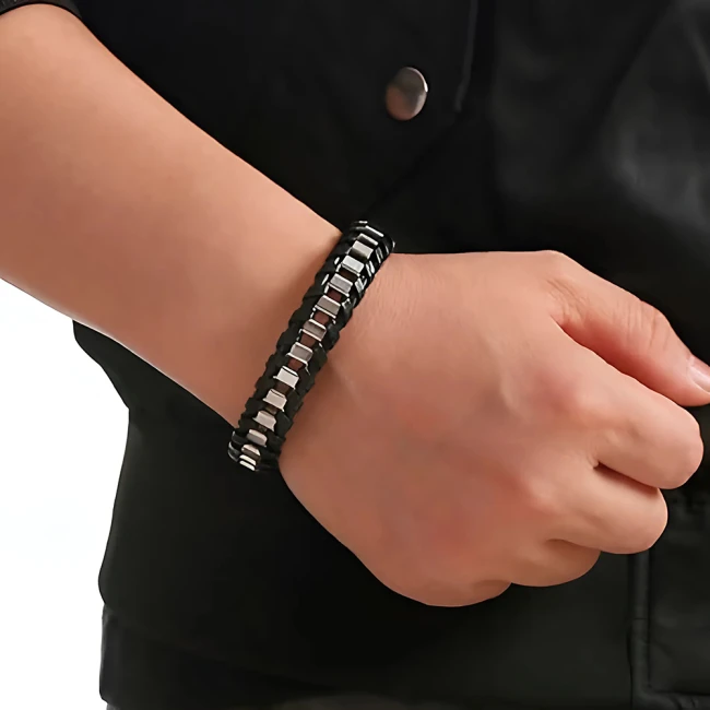 браслет у стилі панк