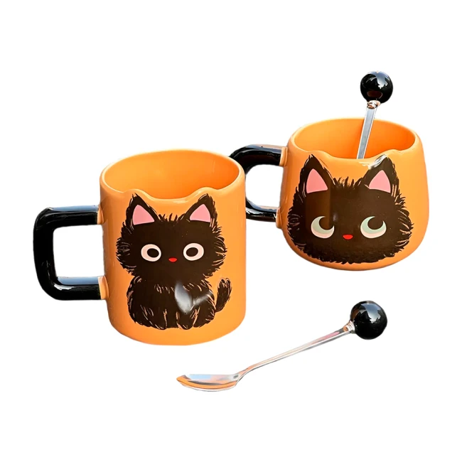 набір чашок з малюнком