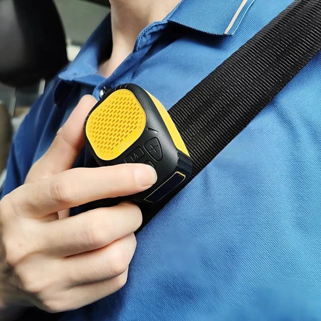 портативна колонка на кліпсі