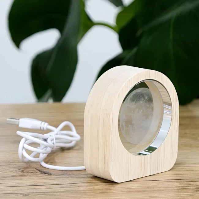 нічник з гравіюванням