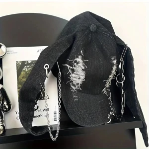 бейсболка з вушками