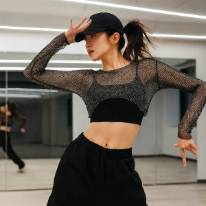 топ з довгими рукавами