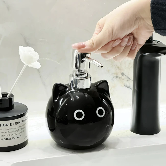 дозатор для ванної