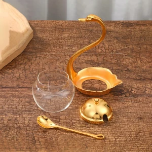 цукорниця з кришкою